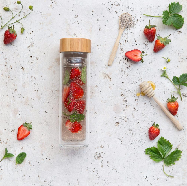 TAKE 'PLASTIC-FREE JULY' INTO SEPTEMBER WITH THIS GLASS FRUIT INFUSER BOTTLE